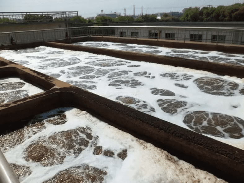 (圖:線路板廢水處理泡沫池)